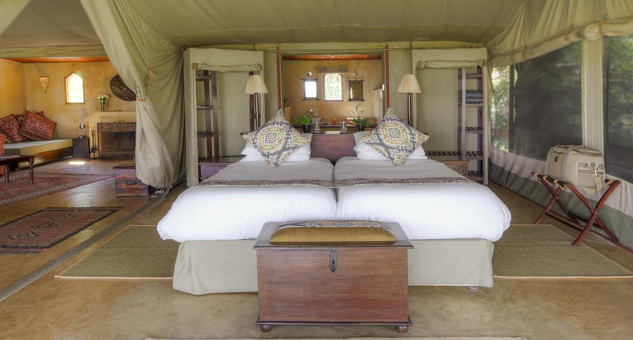 Entumoto Main Camp Hotel Ololaimutiek Екстериор снимка
